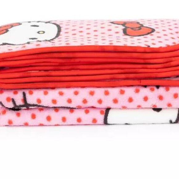 Hello Kitty Throw & Pillow Blanket 40” x 50” & Hello Kitty Shaped Pillow New - Picture 4 of 5